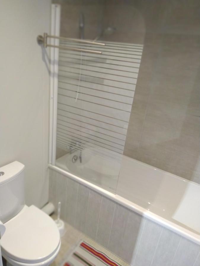 Le Risle - Hotel Montfort-sur-Risle Bagian luar foto