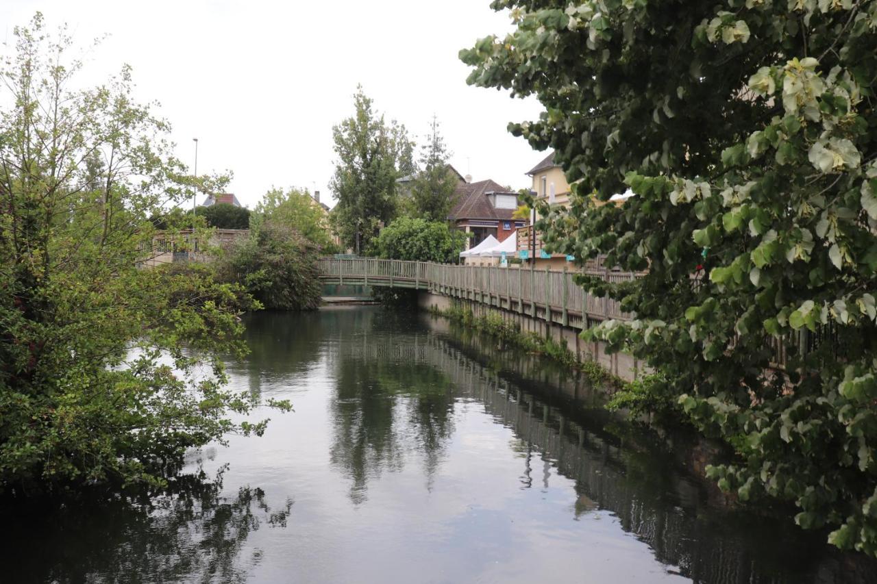 Le Risle - Hotel Montfort-sur-Risle Bagian luar foto