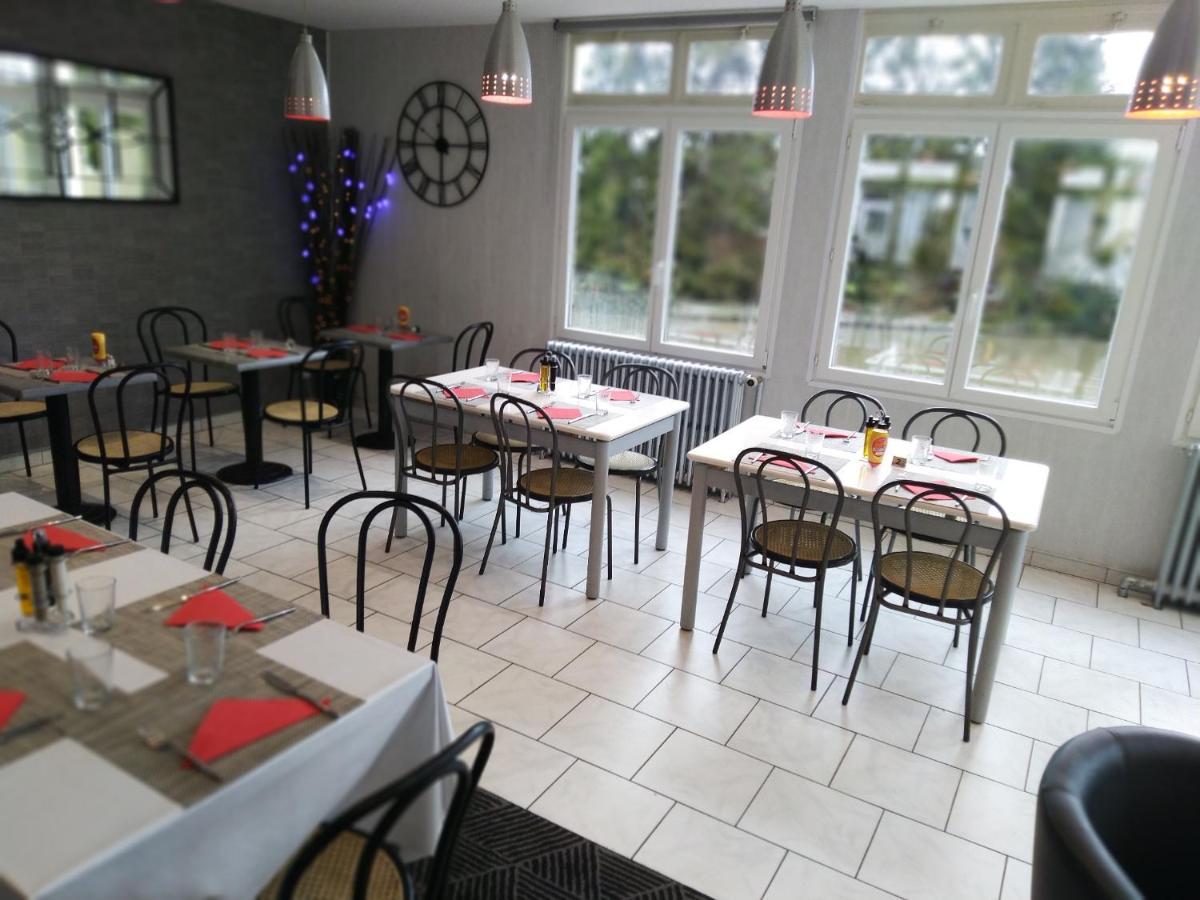 Le Risle - Hotel Montfort-sur-Risle Bagian luar foto