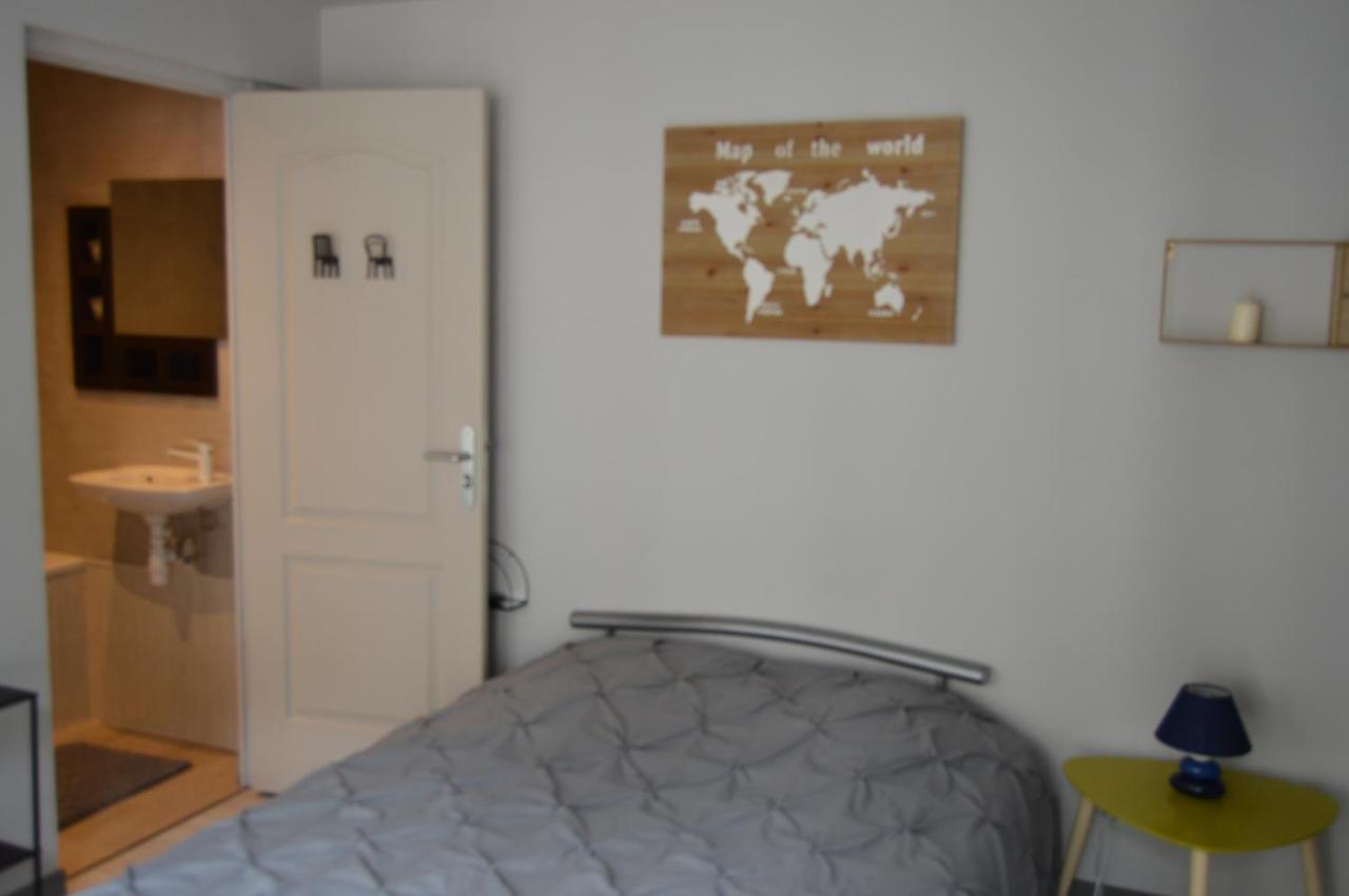 Le Risle - Hotel Montfort-sur-Risle Bagian luar foto